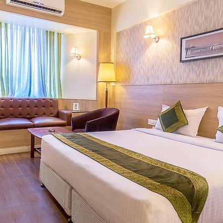 Treebo Premium Grand Emerald Pimpri-Chinchwad Esterno foto