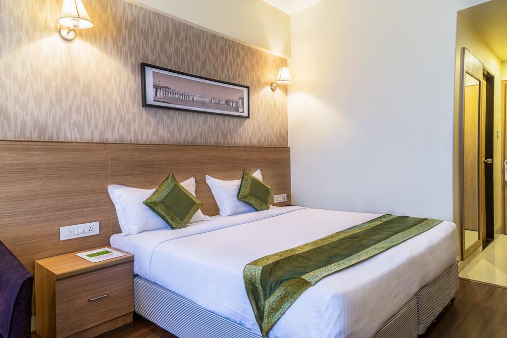 Treebo Premium Grand Emerald Pimpri-Chinchwad Esterno foto