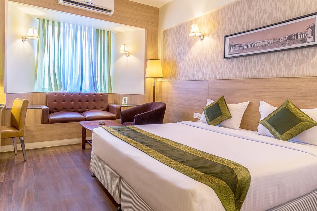 Treebo Premium Grand Emerald Pimpri-Chinchwad Esterno foto