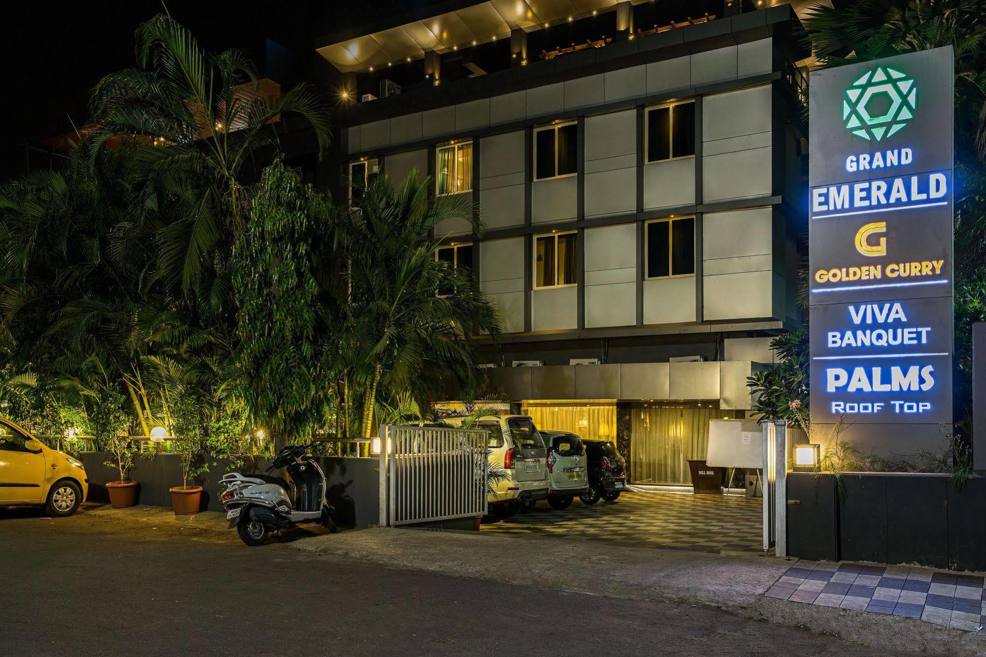 Treebo Premium Grand Emerald Pimpri-Chinchwad Esterno foto