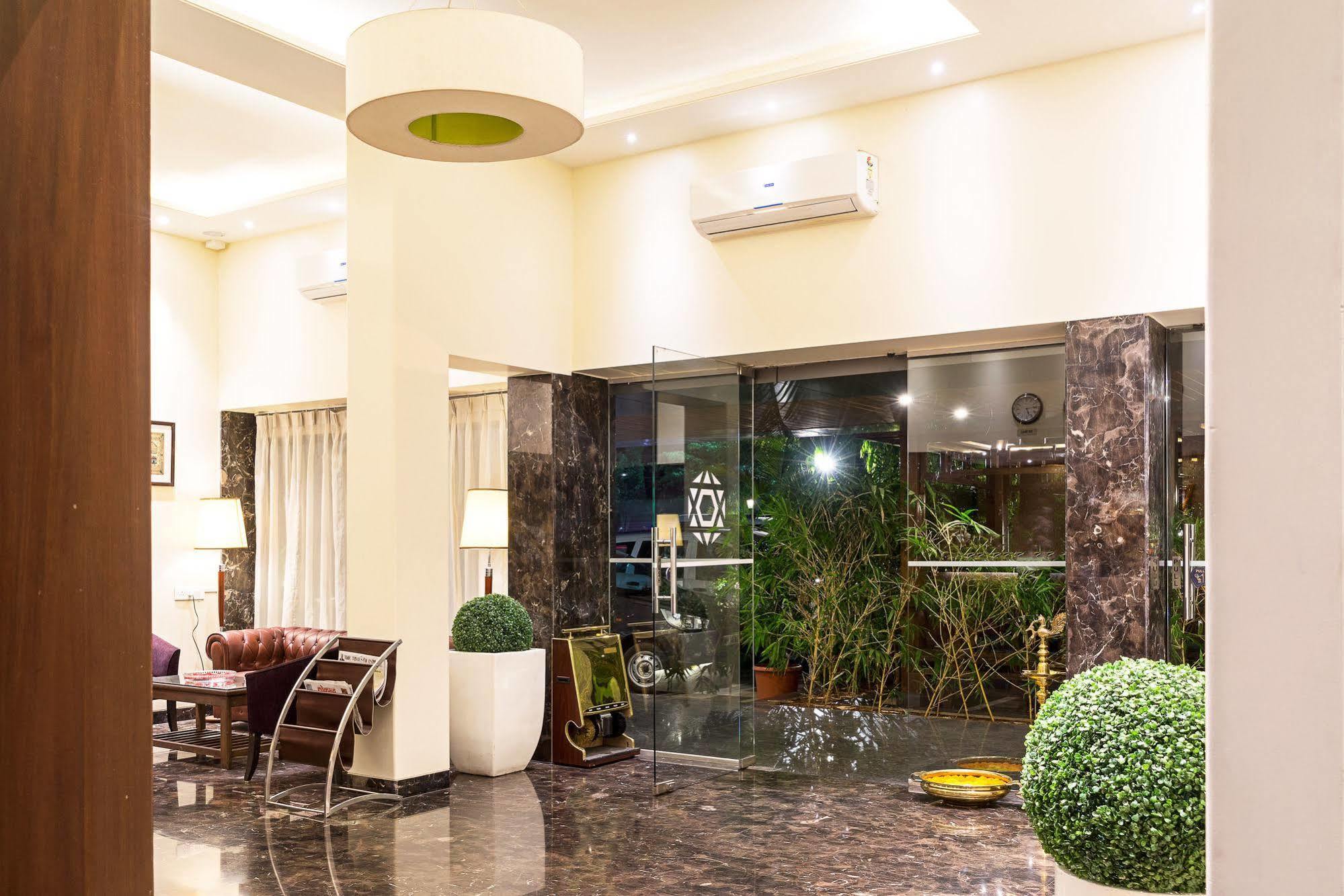Treebo Premium Grand Emerald Pimpri-Chinchwad Esterno foto