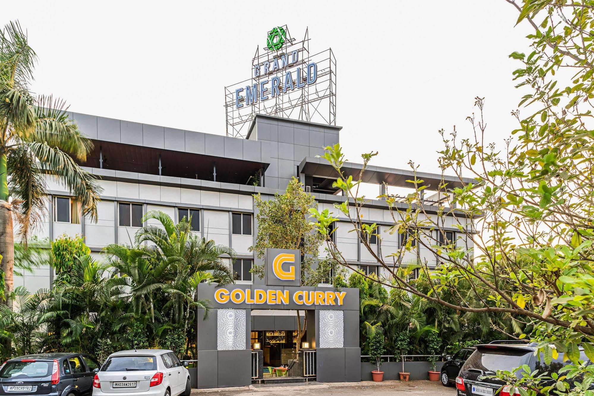 Treebo Premium Grand Emerald Pimpri-Chinchwad Esterno foto