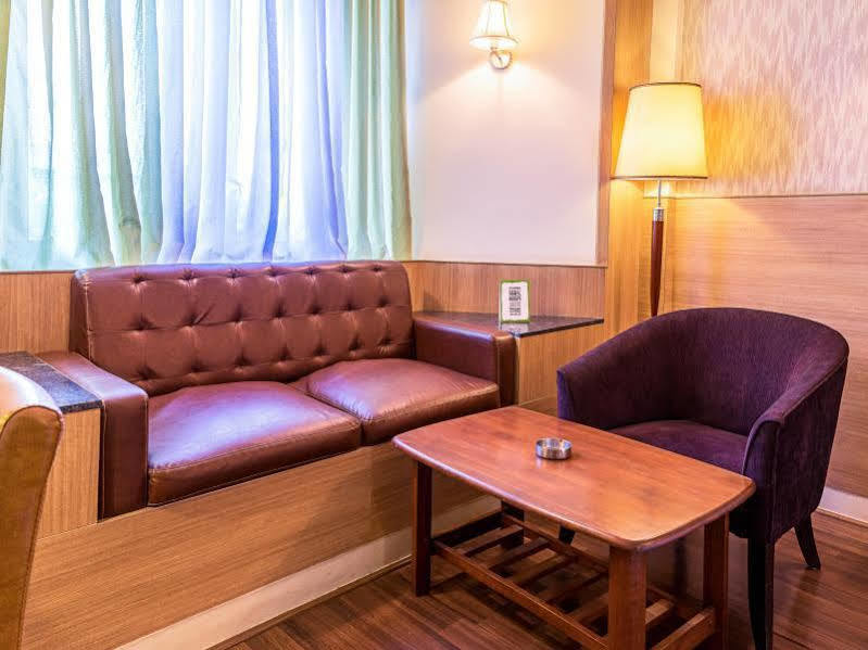 Treebo Premium Grand Emerald Pimpri-Chinchwad Esterno foto