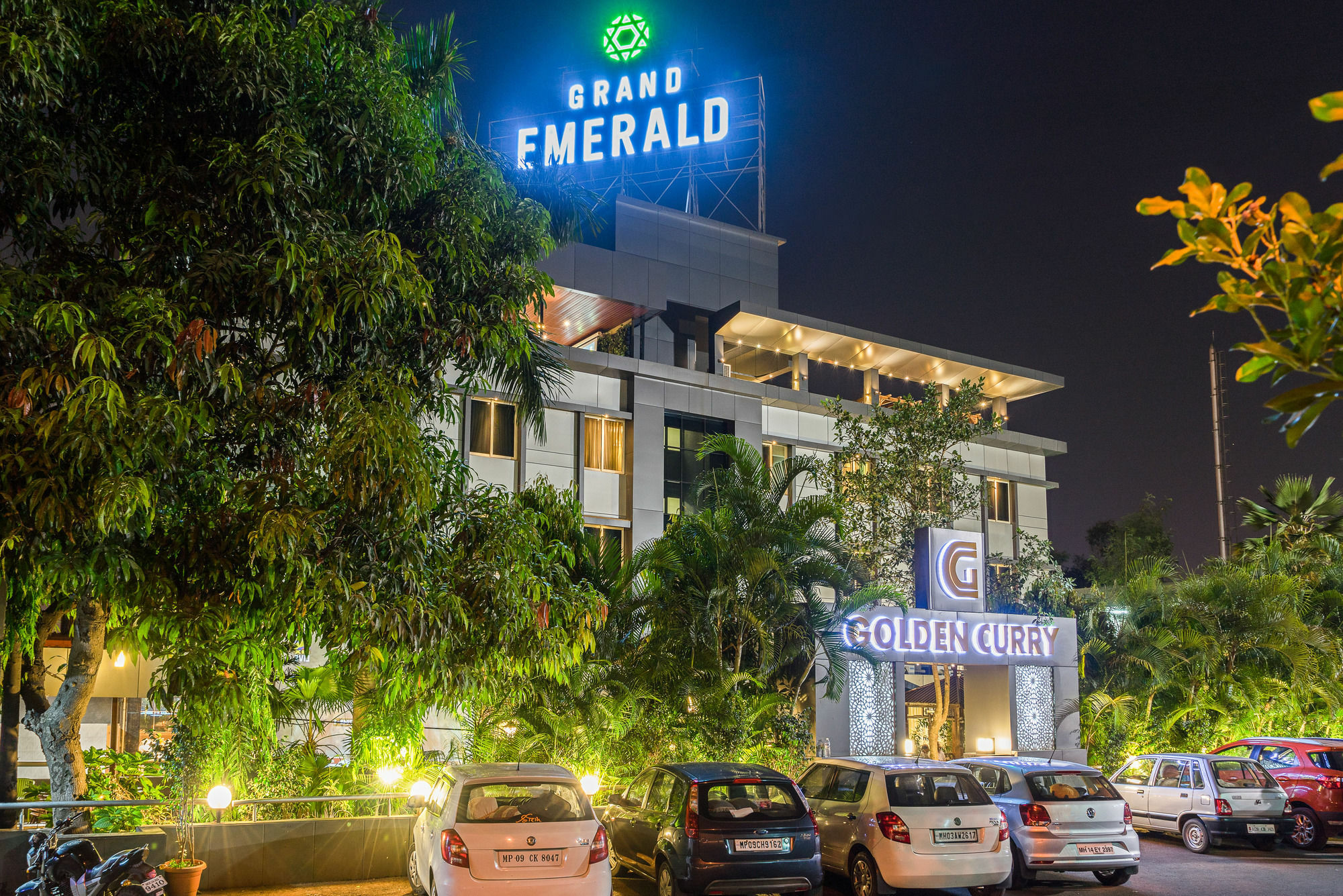Treebo Premium Grand Emerald Pimpri-Chinchwad Esterno foto